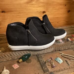 NWOT Madden Girl Black Wedge Sneakers